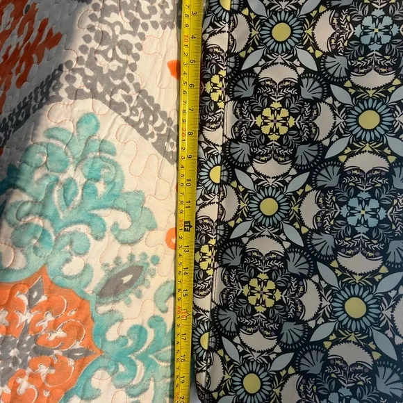 Vera Bradley duffel - Picture 4 of 7